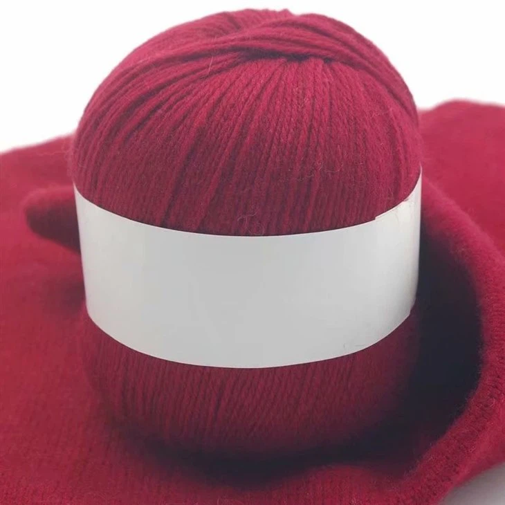 white angora yarn